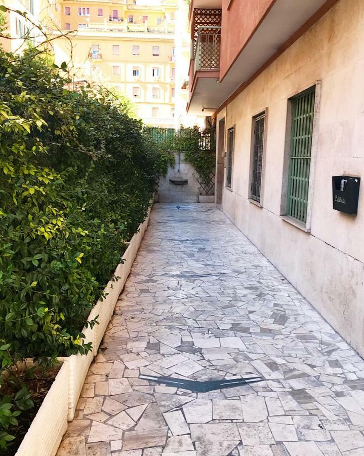 B&B Dea Flora Roma Εξωτερικό φωτογραφία